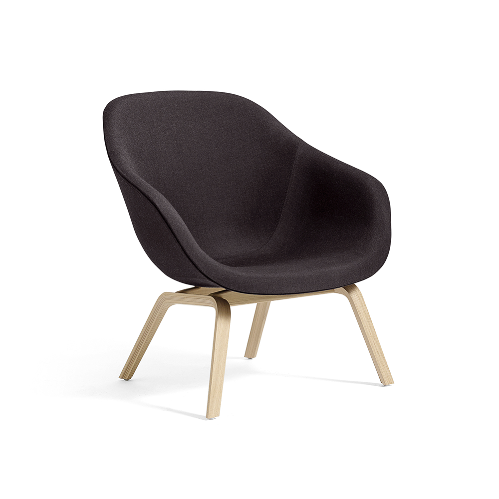 About a Lounge 83 loungefåtölj, Tyg black dark brown melange-såpat ekstativ